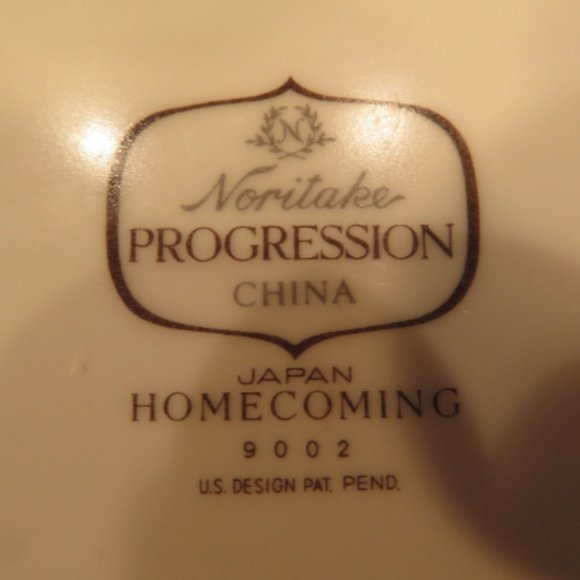 NORITAKE Progression Homecoming Casserole Dish (158C) - Picture 3 of 3